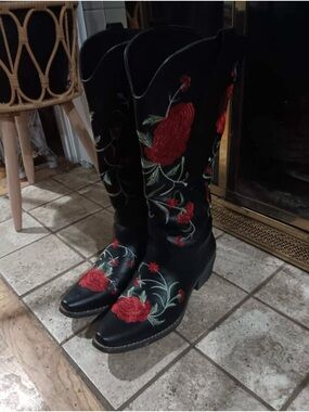 Black Embroidered Rose Cowboy Boots